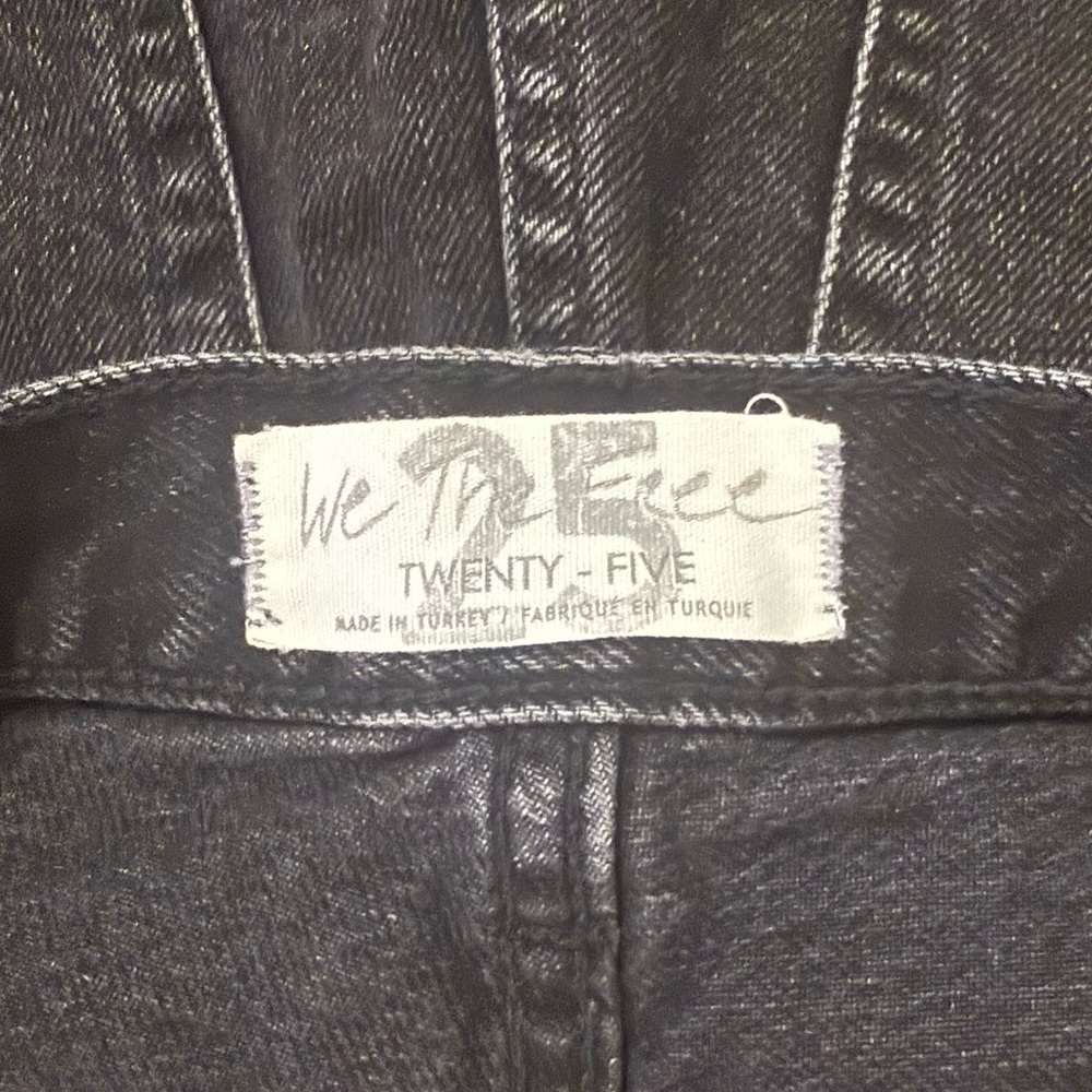 Free People Lasso High Rise Black Wash Raw Hem Distressed Denim Shorts Size 25 - Picture 11 of 15